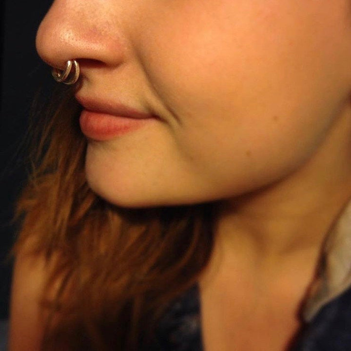 Double hoop for one piercing 